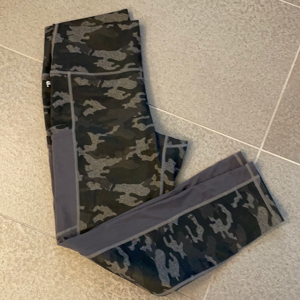 Fabletics power hold leggings